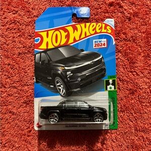 Hot Wheels Silverado EV RST